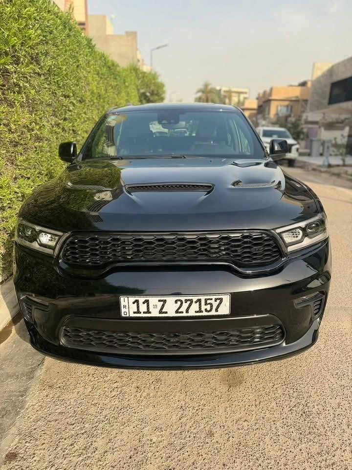 دوج دورانكو جي تي امريكي للبيع
Dodge Durango GT .
الموديل : 2023. (امريكي)
المحرك : V6 . 3.6L .
العداد : ماشيه اكثر من 45 
اللون : اسود لامع 
*الرقم الانكليزي بغداد مشروع الوطني 
المواصفات :
* رادار امامي  مع مانع تصادم . 
* تحذير الخروج عن المسار. 
* تحذير النقطة العمياء . 
* حساسات امامية وخلفية .
* فتحة سقف (سلايد) . 
* مقاعد جلد ومخمل  . 
* مقاعد كهربائية مع ذاكرة لحفظ وضعيات الجلوس. 
* مقاعد  تدفئة. 
* تدفئة مقود القيادة. 
* مقود رياضي . مع شفتات 
* مصابيح امامية زنون مع LED .
* كشافات ضباب LED . 
* شاشة 10.1 أنج .
* نظام ملاحة (GPS) . 
* تشغيل عن بعد . 
* دخول ذكي بدون مفتاح.
* بصمة ابواب .
* ⁠اشاير بالمري الجانبيه.
* ويل قياس 20 أنج . 
* صندوق كهربائي . 
* بلوتوث تلفون .
* محدد سرعة . 
* كاميرا خلفية .
* كير طياره .
* صف ثالث من المقاعد 7 راكب . 
* نظام سبورت .
* نظام مانع انزلاق .
* نظام ايكو اقتصادي.
* نظام اوتو بريك .
* اطفاء وتشغيل اوتماتيكي Auto start . 
*مكان السيارة/ بغداد 
(ضرر السياره• بيها 3 قطع فقط 
1_جملغات الاماميه  والبنيد 
2_الشاصي  من الجهة اليمنه  مسحوب 
على كد شبر فقط بدون اي تعمير او معجون 
الاستفسار *********** سوناره موجود
