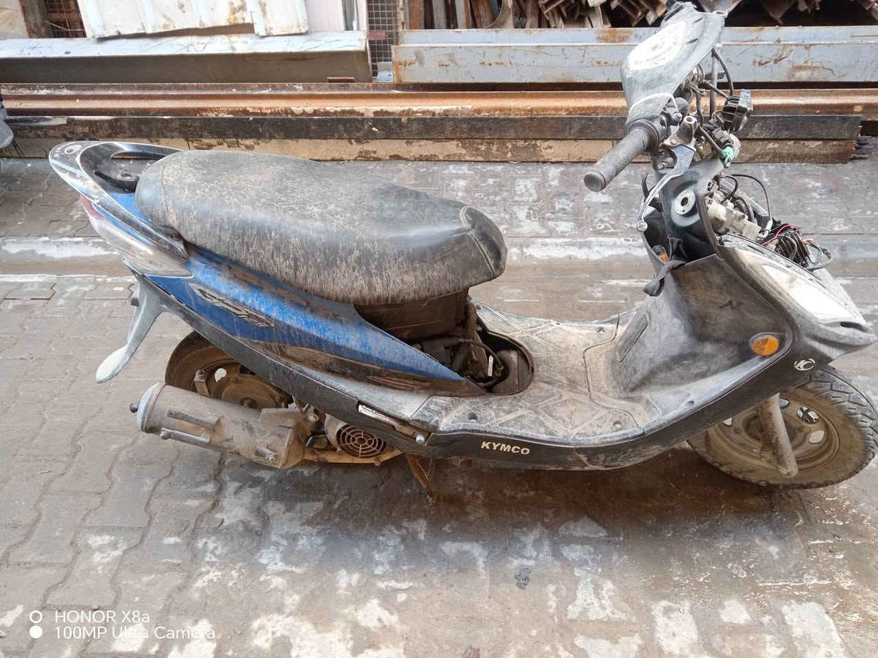 سلام عليكم هاي دراجه كامكو سعر٢٠٠
شغاله بس تبخر  عنواني الكاظميه *********** متواجد واتساب.
