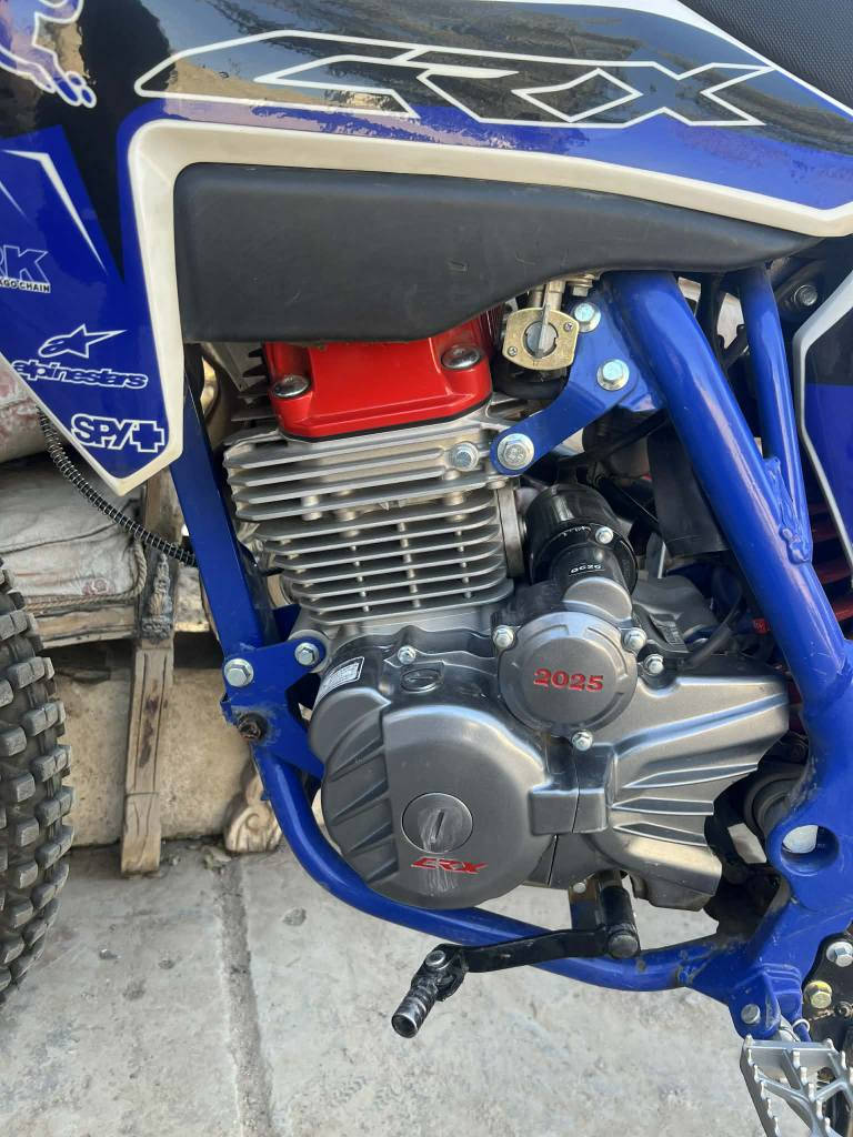 قفاز كاويار 
موديل 2025 👍
حجم المحرك 350 💪
دراجه جديده بمعنى الكلمه ✨
سعره 1650 👌
عنوان زعفرانيه 🇮🇶
استفسار ***********
ملاحظه /  اخوان ترى هاذه سعر مال مكينه 250 لاكن بسبب الضروف جاي ابيع بهج سعر فا من طب اتعامل خلي الله بين لعيونك لاتكسر بحلال  العالم بغداد, العراق
