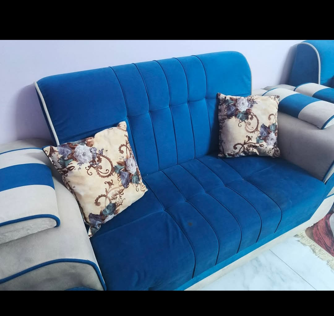 🔴 للبيع – أطقم تخم 🔴
✨ طقمين تخم بحالة ممتازة ونظيفين
🛋️ مريحين ومناسبين للبيت
🎨 ألوانهم ثابتة وشغلهم مرتب
📌 الحالة: مستعمل استعمال خفيف
💬 السعر خاص
📍 الموقع: (اكتب منطقتك)
📞 رقم التواصل: ***********
📲 واتساب أو ماسنجر أو اتصال
👍 الصور مرفقة وتغني عن الشرح
