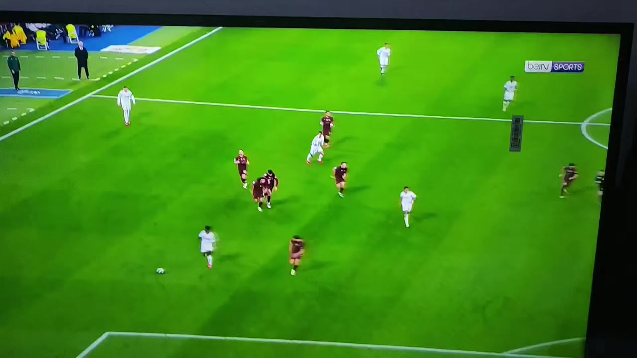 علمن الشاشه جديد لوك بلجيس *********** هاتف واتساب
سلام عليكم شاشه حجم 50 نوع LG SMART
ضد الكسر 
فول مواصفات
اصدار 2025
اندرويد 15
انترنيت وتحكم كلش سريع سريع
تحكم كلش سلس وسريع يوتيوب كلش سريع
معه برنامج يشغل جميع مباريات بين سبورت قنوات
سينمانا جميع المسلسلات مدبلجه
معه هديه ريمونت ماوس ناطق
سعره 260
مكاني بغداد مدينه الصدر
*********** هاتف واتساب
