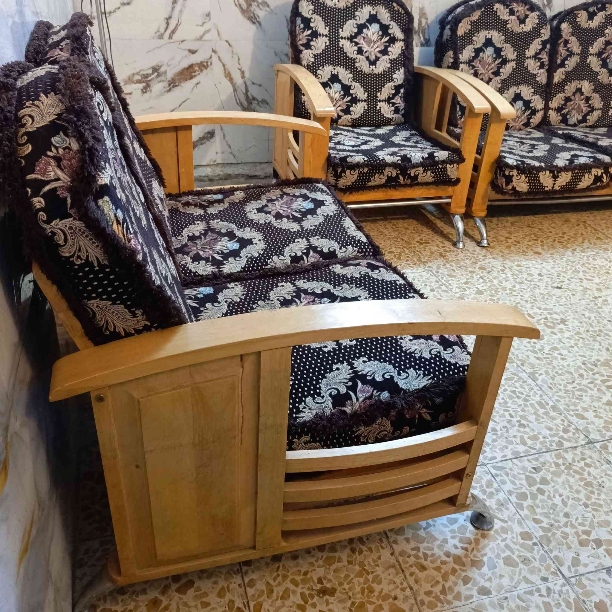 تخم 7 مقعد خشب مقاعد متحركه سعر 175 عنوان الحبيبية بغداد, العراق


**إذا كنت صاحب هذا الإعلان وتريد حذفه لأي سبب، رجاءا أرسل رسالة إلى الدعم الفني**