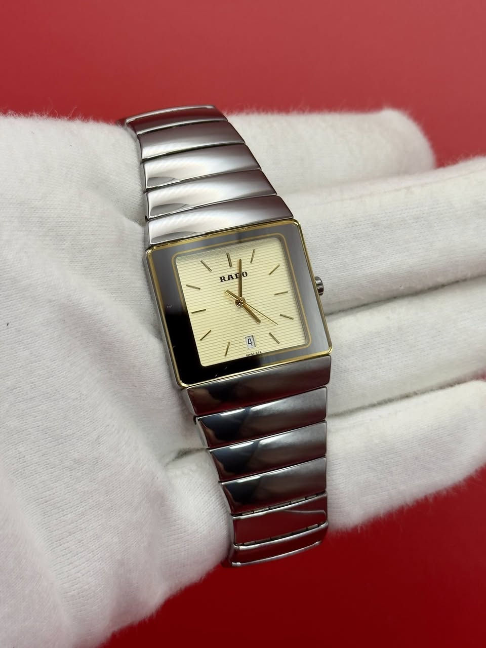 LONGINES 1980s
RADO SINTRA CERAMIC 2010s
RADO DIASTAR 1960s
SWACTH Q 007
TISSOT STYLIST 1980s
(نتعامل بالساعات الأصلية فقط) يوجد توصيل الى جميع محافظات العراق


**إذا كنت صاحب هذا الإعلان وتريد حذفه لأي سبب، رجاءا أرسل رسالة إلى الدعم الفني**