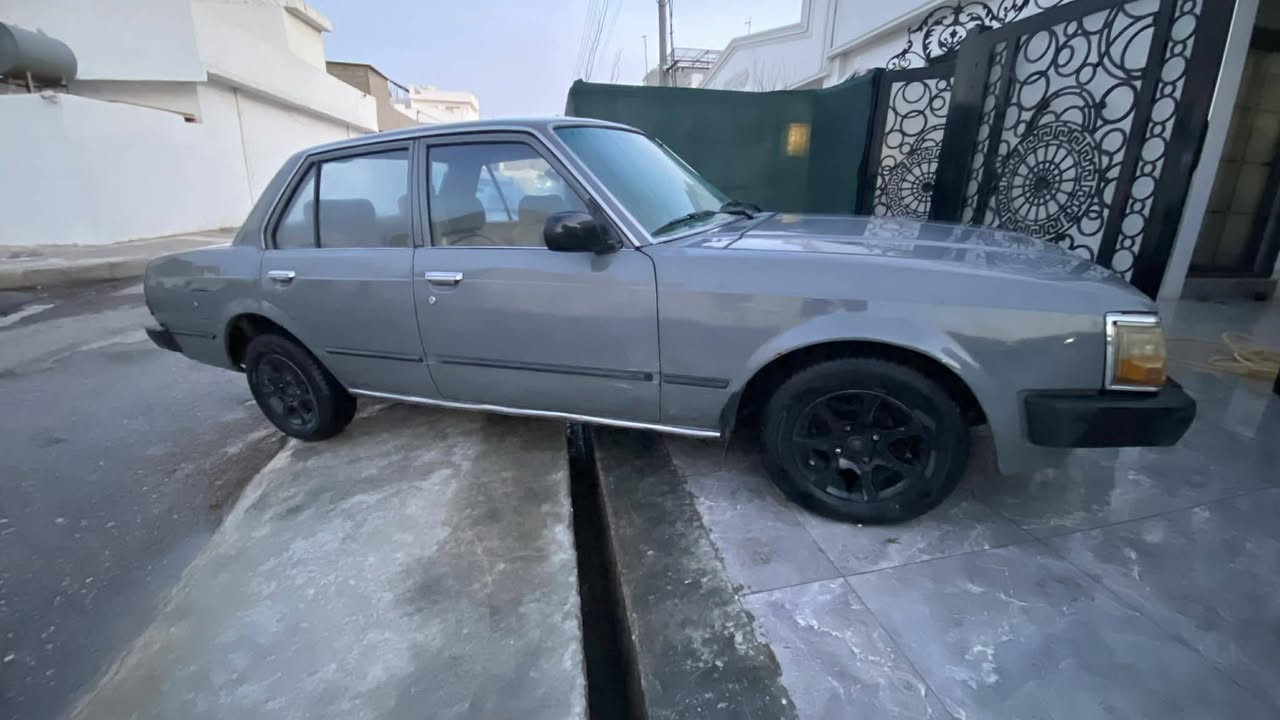 للبيع كرونه موديل  82 سياره جاهزه كير محرك صدر  تخم تاير كله نضيف  ماعدئ تبريد عاطل مصبوغه عام رقم انكليزي بسم واحد کوردی باربیل سنویە جدیدە 28 السعر 33 وبيه مجال ‌ مكان سیارة اربیل ***********   ***********
