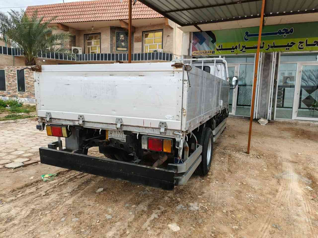 سلام عليكم هذه السياره للبيع موديل 2001 المحرك مال بزون
سياره في ناصرية الغراف 
***********
