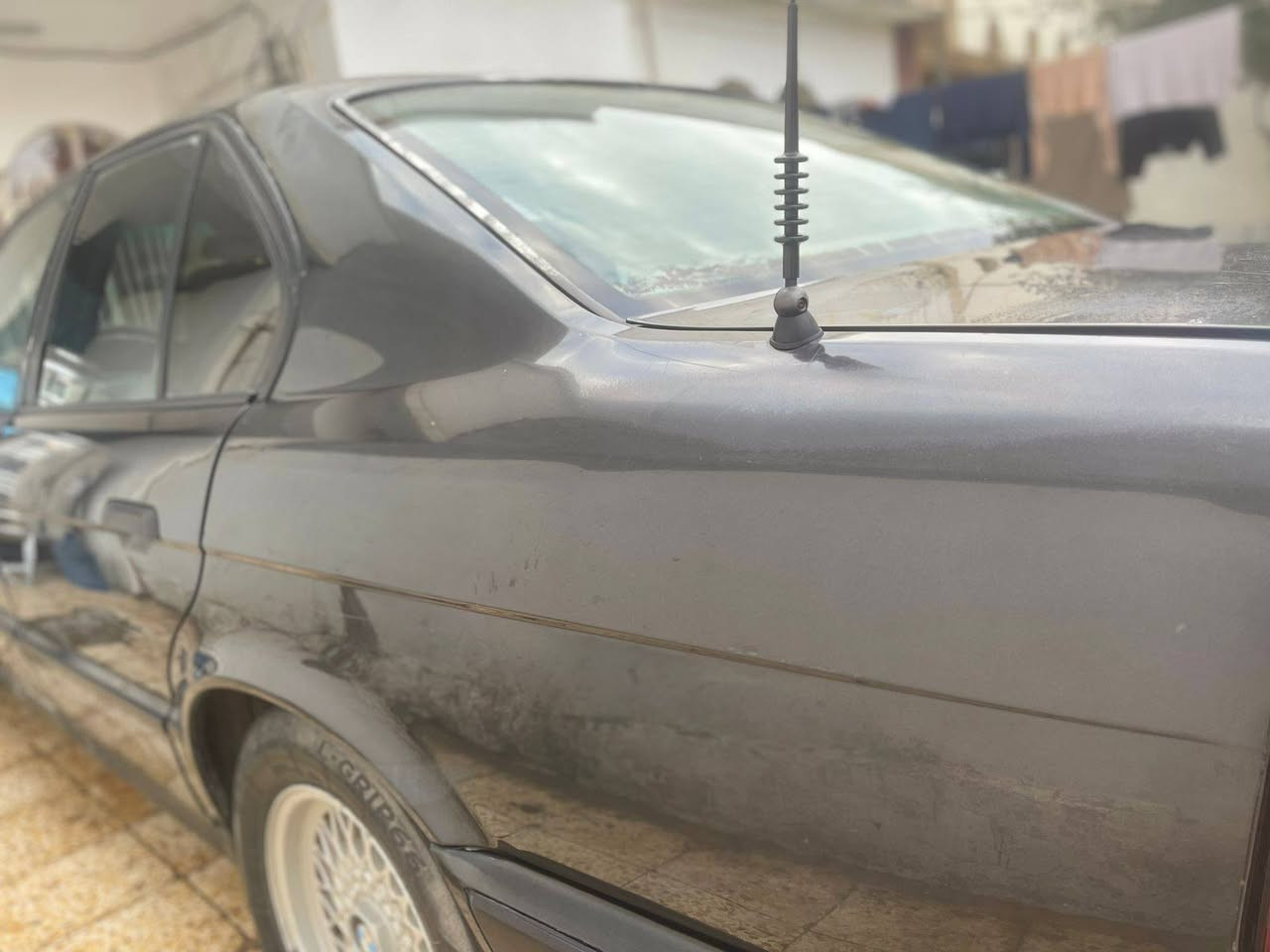 السلام عليكم BMM 535i
موديل ٩١ سنويه خضره
تدفئه  تبريد
ويل شمسي
فتحه
كشنات جلد 
غرفه جديدة
لا ضربه ولا تعديل ع البارد
قطرة صبغ مابيها 
بعدهاع  الابلاد
بس كلير البونيد والقمارة شوي رايح منه
السيارة مكانها تكريت
مكلف بالنشر
غير متواجد ع الفيس
***********
