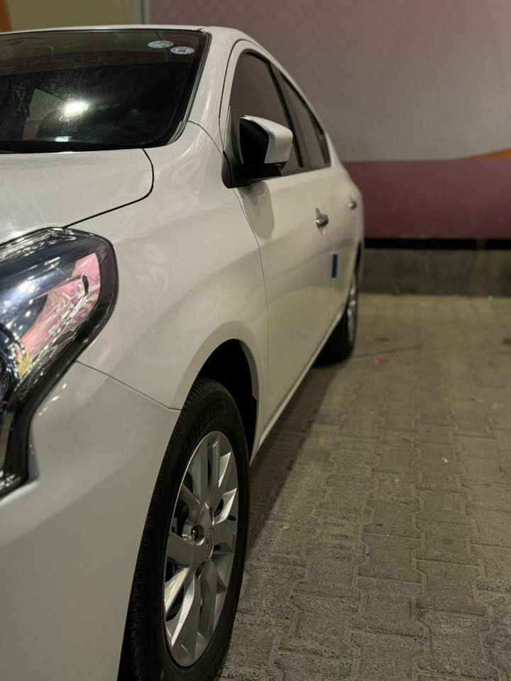 نيسان صني مديل 2024 رقم اربيل انكليزي الجديد معروضة للبيع فول مواصفات
1. بصمة تشغيل (عدد 2) 
2. عداد دجتال 
3. مري شفط 
4. حساس + كامره خلفية 
5. شاشة ايباد 
6. تبريد بيانو 8 درجات (دبل) 
7. 5 ويل كب 
8. بصمة ابواب + بصمة جنطة 
9. تحكم سترين
السيارة كفالة عامة عدا بارد زغير بالجاملغ 
بأسم شركة مهند تريد وكالة او مداور حاضرين
السعر 135 مع المجال البسيط 
مكاني النجف الاشرف لاستفسار الاتصال على الرقم *********** غير متواجد على النت
