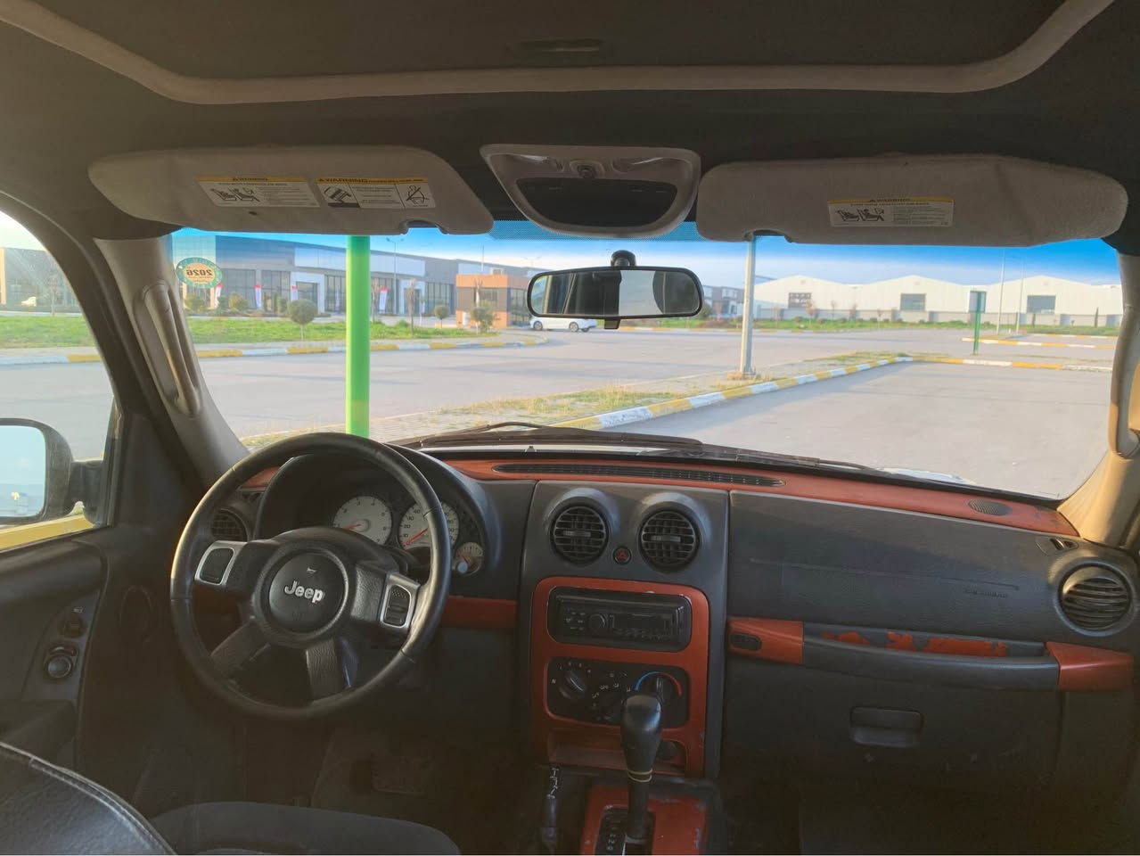 جێب حدود 
مۆدێل٢٠٠٤ 
رە قە م سلێمانی. سە نە وی تا ٢٠٢٩تازە یە 
گێڕ ئۆتۆماتیک 
٦بستۆن مە کینە ٣.٧ 
 دە عمی نییە 
بە شەرتی ئە وە ئە یفرۆشم حیزام بۆیاخ نە بێت 
یە ک دینار مە سرە فی نییە 
ساردو گە رمی هە مو گیانی مە زبوت 
تە قە و رە قە ی تیا نییە 
خرامە ی تیانییە دوای معامە لە یە کسەر بیکە بە ناوی خۆتە وە 
٤تایە و ویلی لۆک
  سڵاید جام کارە با 
 ئە وە هە مو زانیارییە کانیە تی تکایە بۆ پرسیار تێل مە کە 
 گە ر موشتە ری لە مە سنجەر یا لە رە قە م تێل بکە  
لە سلێمانیم 
سعری ٧٣گە ڵا 
*********** 
وەتس ئە پیشی لە سەرە السليمانية, العراق
