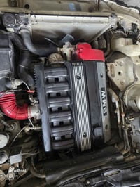 BMW 525i للبيع موديل 1990  رقم اربيل  لون شمباني مميز  مكينه وكير جدد ...