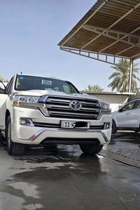 لاندكروز G-X-T • ٢٠١٦ • ١١٠ كم