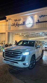 بسعرر مناااسب 🔥  السلام عليكم  لاندكروز 2022  ساز اصلية  جديدة كلش الس...