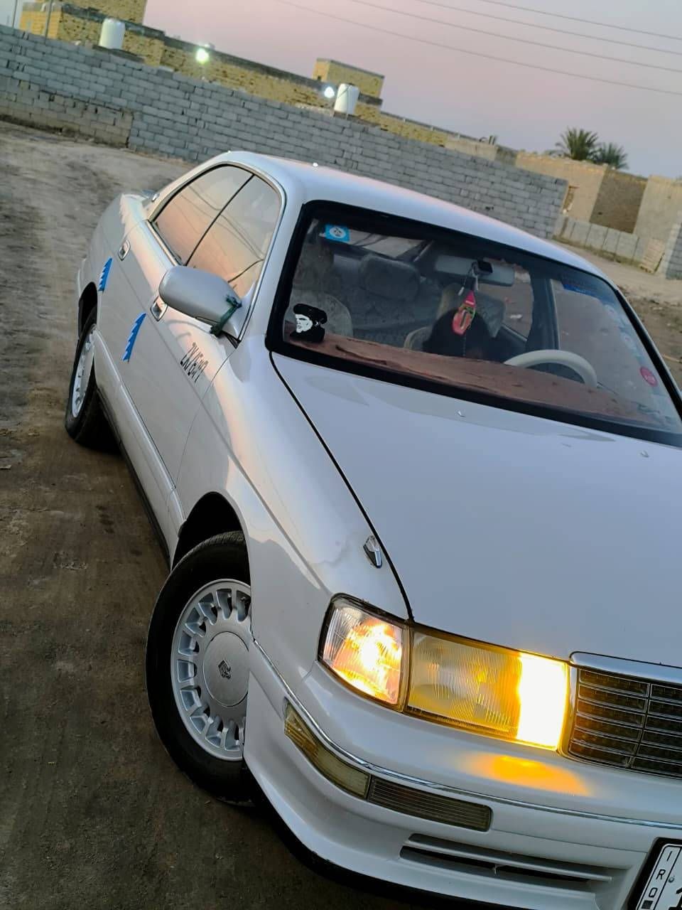 السلام عليكم النوع بطه للبيع1994 رقم ديغار دولي سنويه جديده 30 مكفوله كفاله عامه  من الصبغ واضربه والفتح محرك جديد 2.5 حداده جديده تبريد شغال سعر 66 مكلف بالنشر رقم الهاتف  ***********
