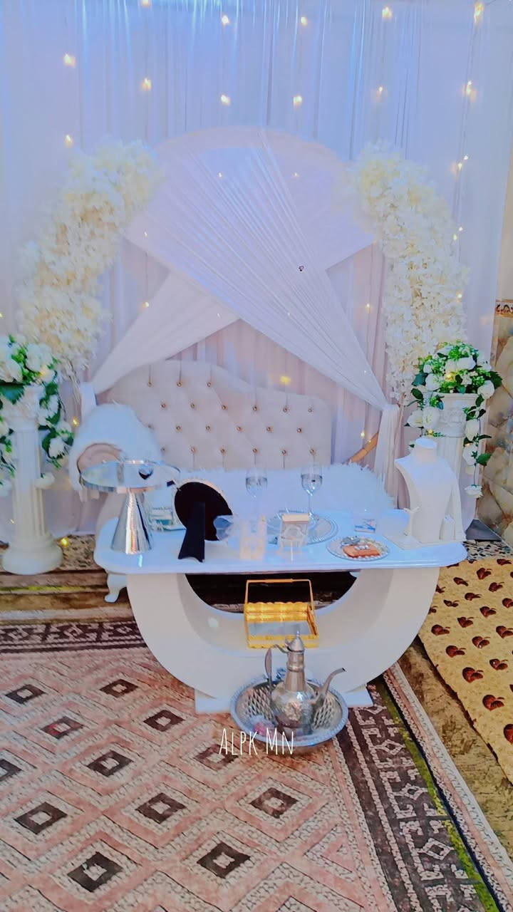 السلام عليكم يوجد كوشات جميع المناسبات حسب طلب توصلك للبيت جميع محافظه بابل عنوان الحصوه *********** يوجد واتساب او تصال على الرقم#كوشات_مناسبات
