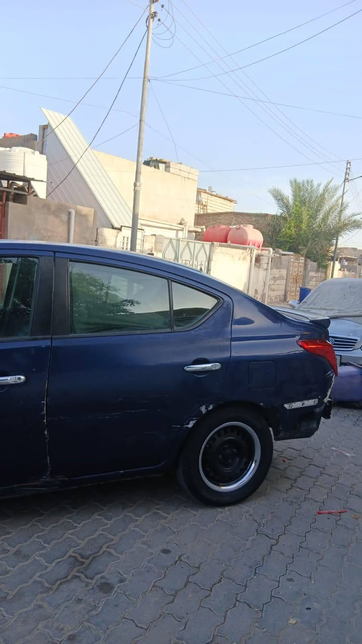 سلام عليكم  سياره 🚗لبيع: نيسان فيرسا 2018 (وارد أمريكي)
سيارة نظيفة ومال "جناي"، جاهزة للاستخدام وجاهزية تامة للفحص.

المحرك والكير: بحالة ممتازة (على الفحص). 🔧

الحدادية: 100/100 (ترايك وين ما تريد).

الكهربائيات: شغالة بالكامل، شاشة وسماعات بلاد. 📢

الداخلية: غرفة نظيفة جداً ومرتبة.

البدي: السيارة مسمكرة وكاملة، تحتاج فقط صبغ (البدي شوف العين وتفحص براحتك). 🚗

التبريد: عاطل حالياً. 🚫

📋 معلومات اللوحة والأصوليات:

الرقم: البصرة - مشروع وطني.

السنوية: نافذة لغاية 2025.

التحويل: مباشر (شرط الشرعي)، تحويل مكفول وأصوليات كاملة 100%.100

💰 السعر 57ورقة

السعر: 57 ورقة (وبيها مجال بسيط للشراي).

العنوان: البصرة 📍

للاستفسار والتواصل: [***********] 📞

ملاحظة: الرجاء الاتصال للشراي فقط، السيارة جاهزة ومجهزة وما بيها نقص غير المذكور ومو شراي لايتصل رجاء.
