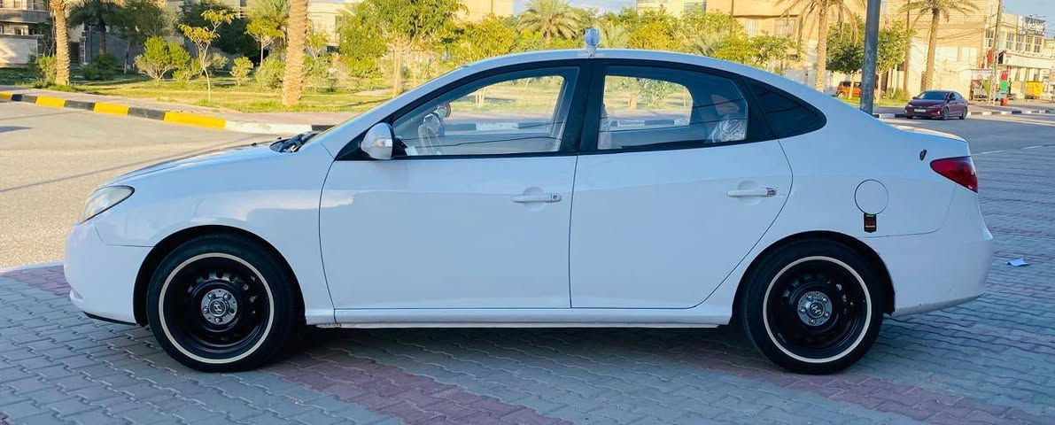 سلام عليكم ورحمه هونداي النترا 2011 خليجي مكفولة كفاله عامه بيهه بارد حلفت جاملغ امامي فقط والباقي مكفول كفاله عامه من ضربة وصبغ وتبديل مكينه 2000 دوش وكير مكفولات حداديه جديده تبريد ثلج تخم تاير ستوني شادهن جديده وجاهزه بمعنه الكلمه  وحله من الصور السعر 118 وقابل للتفاوض الاستفسار***********  بسمي مشروع وطني سنويه 2030 مكان السياره كربلاء المقدسة
