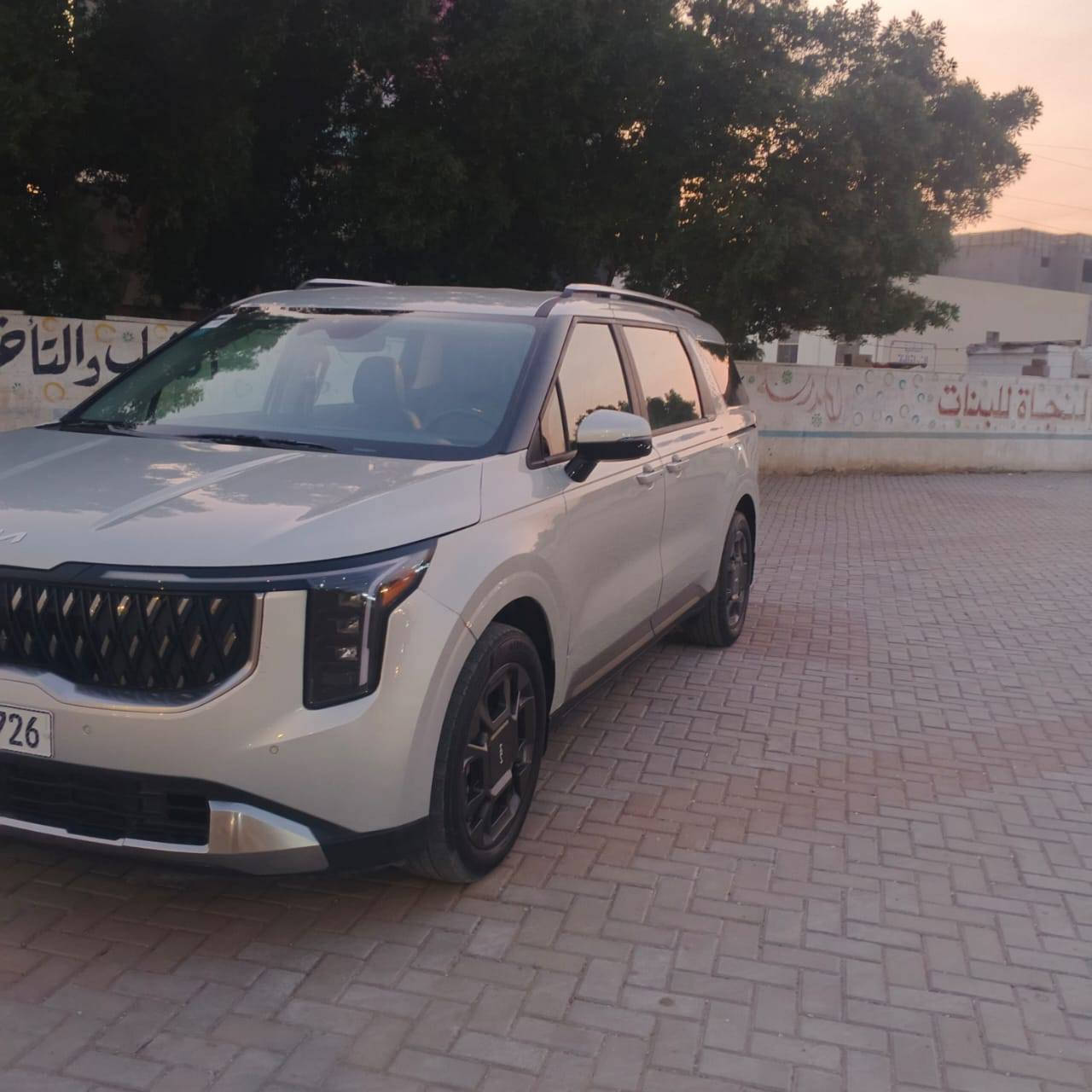 سلام عليكم كيا كرنفال البيع موديل 2025 هايبرد كامله موصفات بيبان كهربائي صندوك كهربائي كشنات جلد تتفا المرايات شفط المكان بغداد رقم الهاتف ***********
