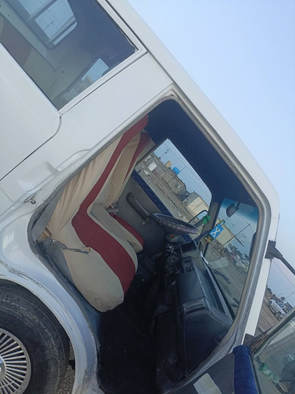 السلام عليكم للبيع كيه دبل قماره موديل  94 بابل سياره جاهزه للجناي مكفوله  مكينه  كير  اكسن  شاصي مكفوله مكاني بابل الشوملي والشراي تدلل ***********
