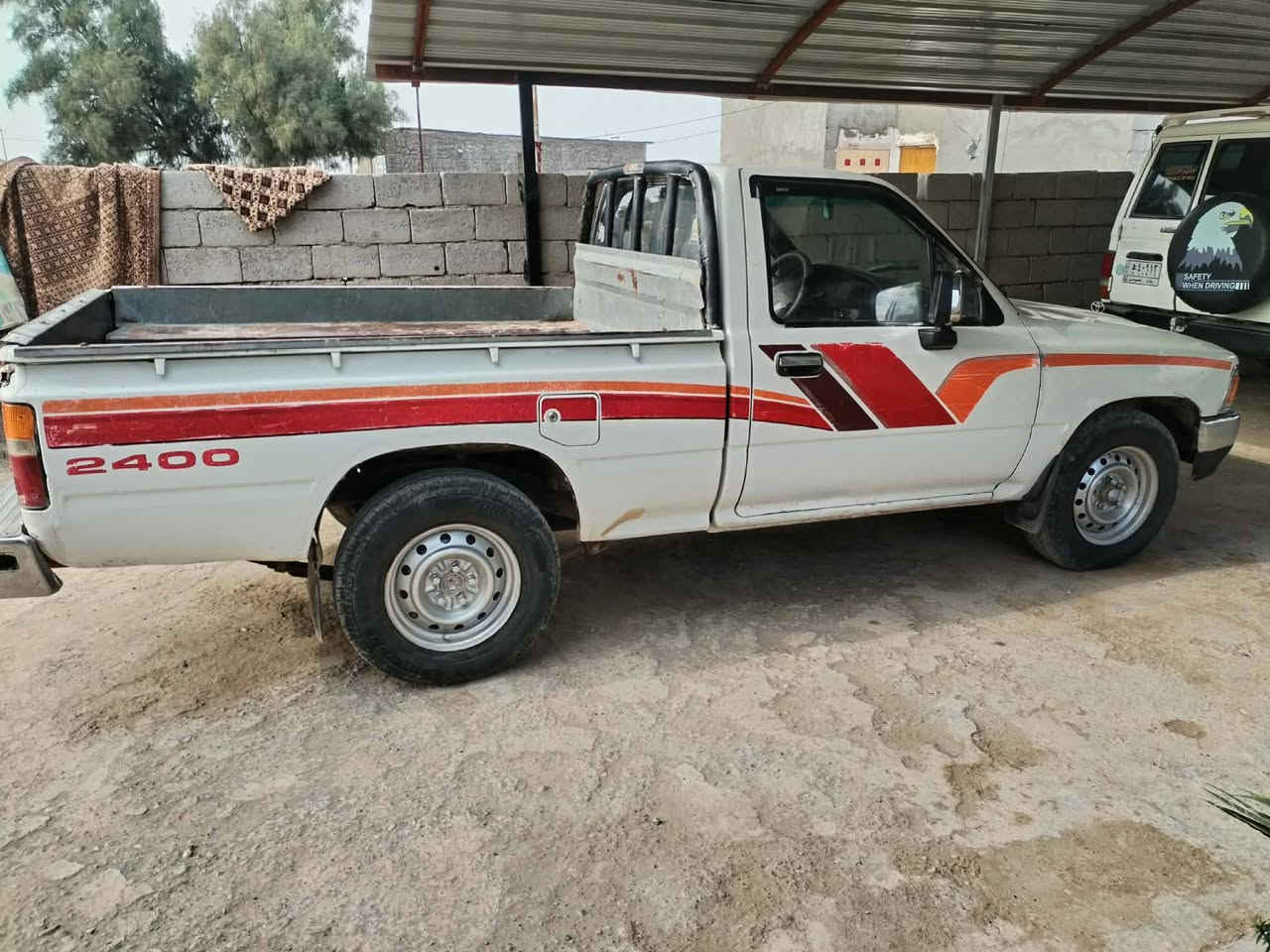 السلام وعليكم بيكم للبيع موديل 1991 بلاديه رقم صلاح الدين شرط التحويل محرك كروسيده المكان ديالى ناحيت العظيم والشراي يدلل *********** //*********** الخاص مغلق
