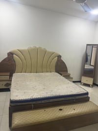 بغداد • حي الجامعه • أثاث غرفة نوم