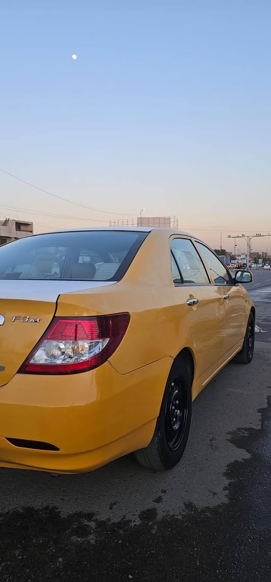 بي وايدي ٢٠١٢ سيارة بيها بس الهلالات فقط كير اوتو سياره مكينه كير صدر كلها عل وضع شركة سيارة بسمي جاهزه من كل نواحي مكاني بغداد سعر ٥٧ وبيها مجال ***********
