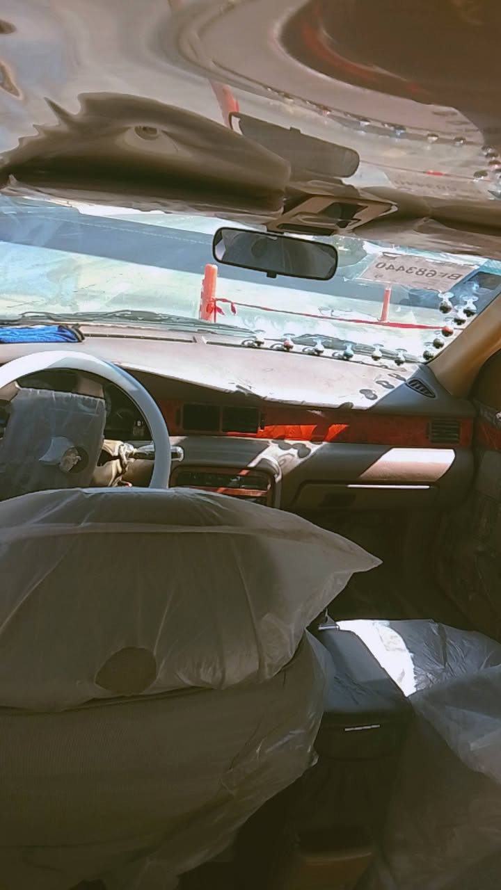 السلام عليكم سمند صفره موديل 11رقم بغداد انكليزي السياره كلها جاهزه تبريد ثلج مكينه كير خير من الله صدر جديد السياره/جاهزه من كل النواحي/ شواصي انضاف السعر 35 ورقه وبيها مجال حك الجيه العنوان بغداد غزاليه 
***********
