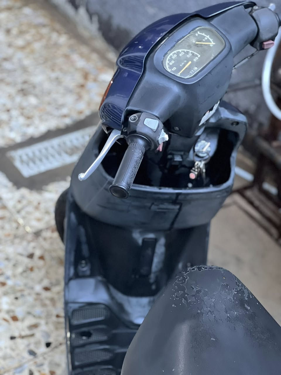 سلام عليكم 
دراجه بطه للبيع 
موديل 99
نضيفه ڪُلش ع وضع الحاويه مامفتوح برغي بيها 
تجي وتشوف الدراجه احله وانضف بعد بالحقيقه 
السعر 700 وبيها مجال 
***********
***********
