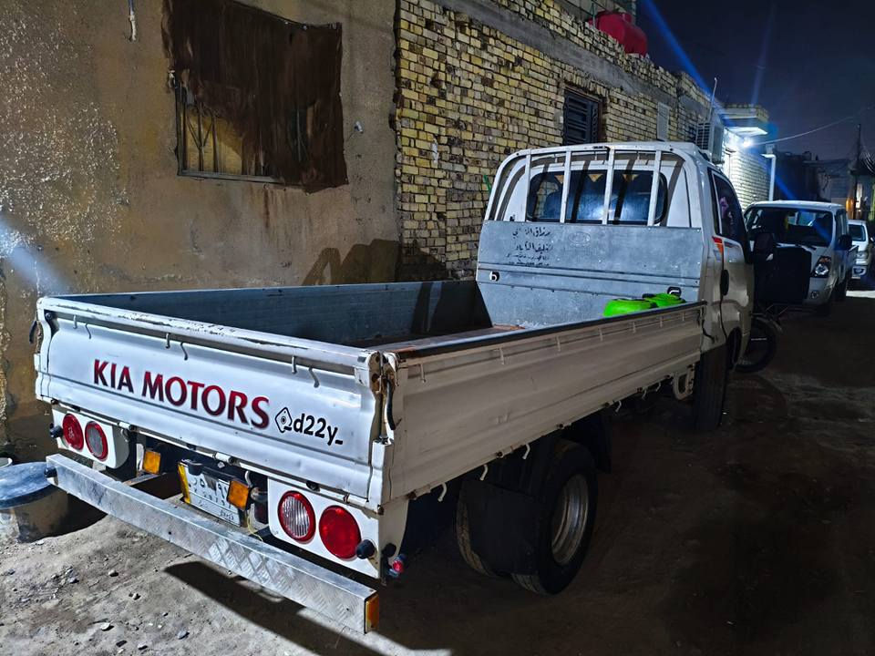 كيا بنكو فحل مفتوح 2016 بي ضربه ومثل ما مو ضح بصوره مكينه وكير كفاله سياره نضيفه حيل سعره بشده وبيه مجال لشراي سياره باسمي عنواني بصره تحويل ثاني يوم رقم ذي قار *********** البصرة, العراق
