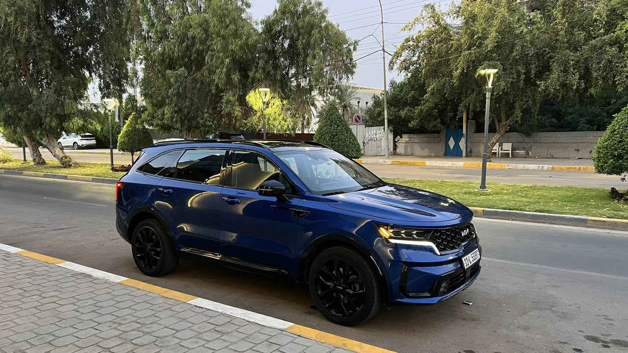 للبيع Kia Sorento موديل 2022 فئة SX فول مواصفات أمريكي 🇺🇸
محرك 2500 تيربو قوي واقتصادي 🔥
السيارة نظيفة جداً ومرتبة، استخدام شخصي وما تحتاج أي مصروف.

✅ بانوراما
✅ جلد + تسخين
✅رادار جانبي + نقاط عمياء  
✅ كامرة خلفية +رادار وحساسات
✅ شاشة كبيرة + كاربلاي
✅ تشغيل بصمة وستارت
✅ دفع ممتاز وثبات عالي
✅ مواصفات كاملة فول اوبشن

السيارة جاهزة بدون اي نقص تحويل مباشر رقم بغداد ممشاها 80 الف
حادثها قطعتين صبغ : باب وجاملغ (( بجم كبس )) 
بيها مكانات بارد بسيطة
للمهتمين التواصل خاص أو اتصال �
***********
السعر : ( 198 وبيها مجال للشراي )
