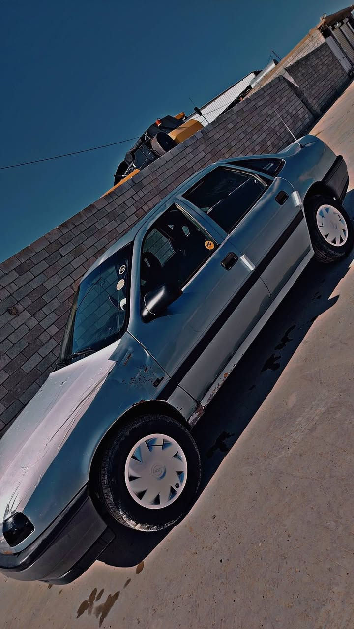 سلام عليكم مديل 91 محرك كير خير من الله كله كامله بلديه  رقم بغداد مشروع وطني السعر 29 رقم الهاتف ***********
