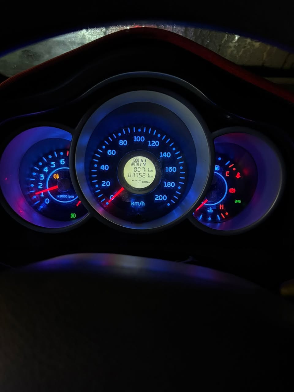 🔥 للبيع – شيري A1 نظيفة استخدام قليل جداً 🔥
(موديل 2013)
📍 الموقع: بغداد – حي البنوك  
📄 رقم بغداد القديم وباسمنا (نقل مباشر)

✅ الممشى: 37 ألف كم فقط  
✅ محرك وگير مكفولات مية بالمية
✅ استخدام قليل (سيارة بيت)  
✅ بيها نقوصات بسيطة بالشكل لا تؤثر على الاستخدام  

السيارة اقتصادية جداً بالبنزين ومناسبة للدوام أو البيت

💰 السعر: 32 ورقة وبيها مجال  
📞 للاستفسار: ***********  
متواجد واتساب او اتصال مباشر ومية هلا
