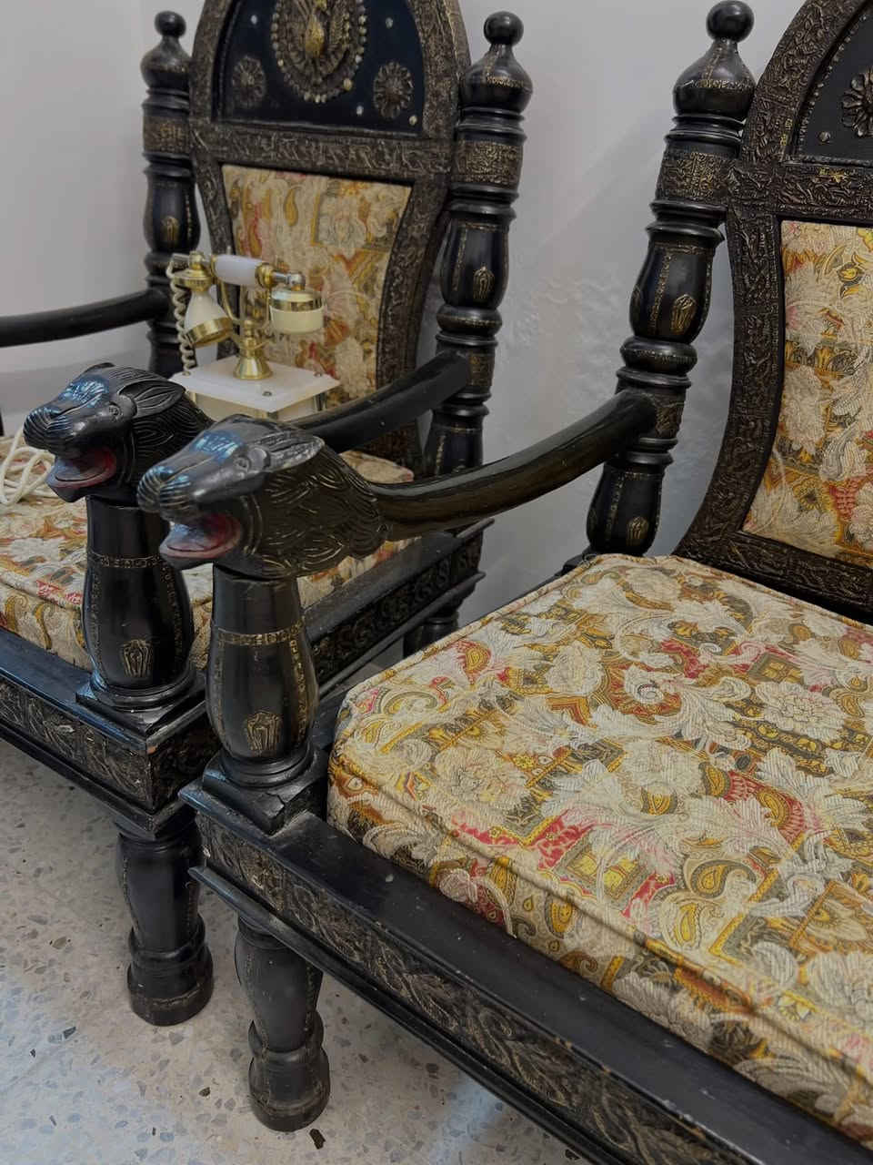نص تخم هندي عمل يدوي قديم تنزيل نحاس و مرصع بالاحجار الكريمة 
للطلب و الاستفسار يرجى مراسلة الصفحة أو التواصل على الرقم 
***********
، العنوان بغداد - الكسرة قرب ملعب الكشافة ، يوجد لدينا توصيل 
#اكسبلور #انتيكا #تحف #لوحات #بغداد
