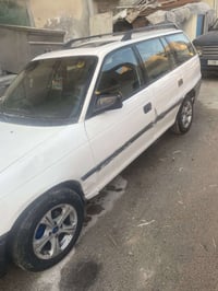 اوبل استرا • للبيع