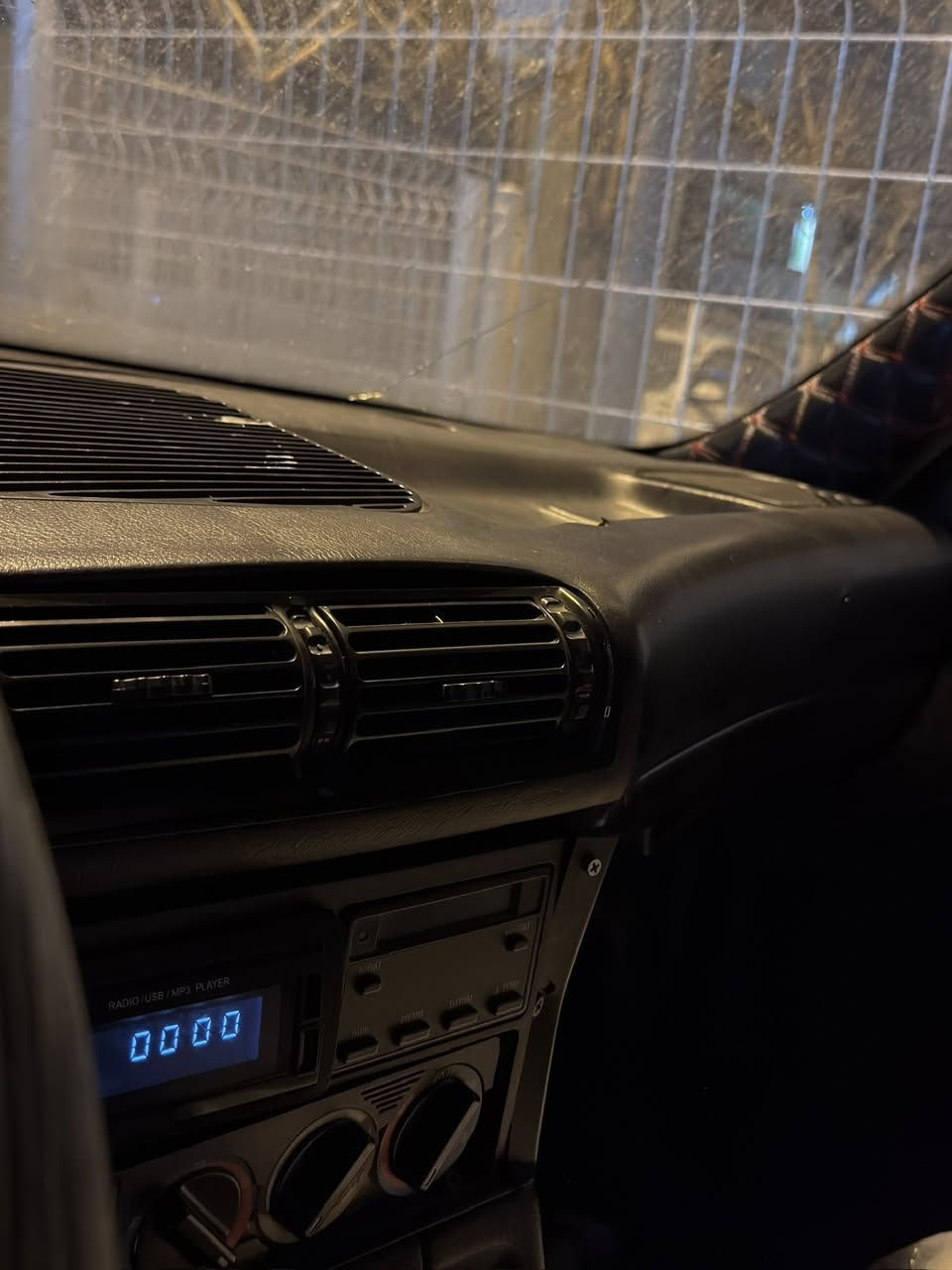 سەرەتا بەناوی خودای گەورەو میهرەبان                                  bmw 1993                                                                     گێڕ عادی525                  
سڵایدو چوار جام کارەبا 
قفڵ مەرکەزی لایت ئەڵقە 
بێتەقەو رەقەیە کلاجی تازە گۆڕاوە
تاقم وایەرو شتی مەزبوتە 
ناوشتی تازە تێی گیرەوە 
سەیارەکە جوانەو بەکێشو هەڵمەتە 
نرخیشی:١٥ 
تێبینی سەیارەکە کاسکێتی زەعیفە
ڕەحمەتو لێبێت مشتەرینی سەرم مەێشێنە لەگەڵ ڕێزما 
شوێن: سلێمانی
ئەدمین♥️


**إذا كنت صاحب هذا الإعلان وتريد حذفه لأي سبب، رجاءا أرسل رسالة إلى الدعم الفني**