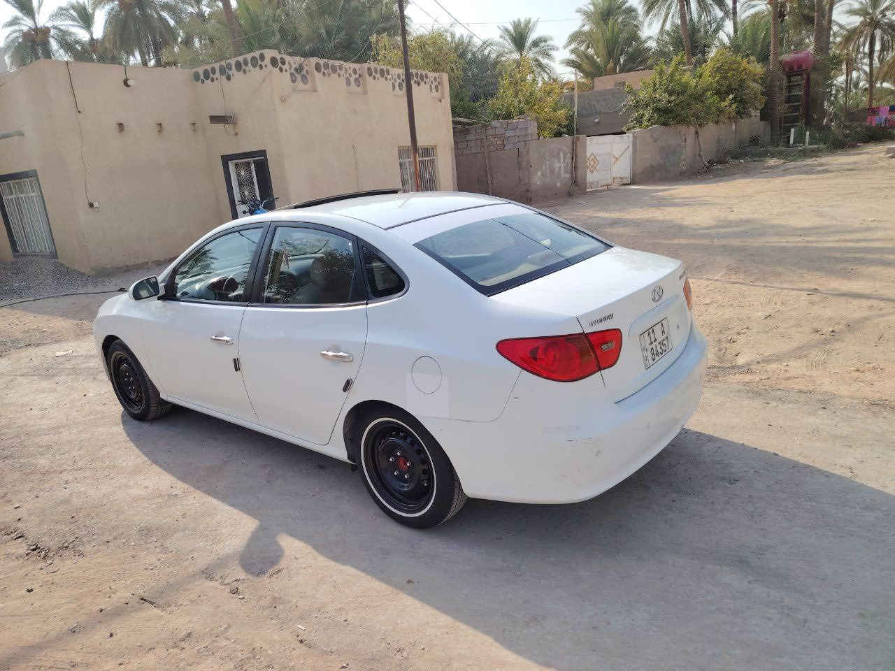 السلام عليكم 
النتره 2009 خليجي فول موصفات
كير محرك كفاله 
سياره بيها قطع صبغ ابيع احزام 
اي داخل مابيها لاحوض ولا شواصي فقط صبغ 
العنوان الانبار الفلوجه 
رقم بغداد بسمي شرط تحويل مباشر 
***********
سعر 99وبيها مجال قليل
