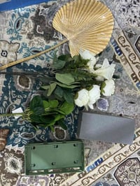 ورد جديد • غير مستخدمة • مع وصل