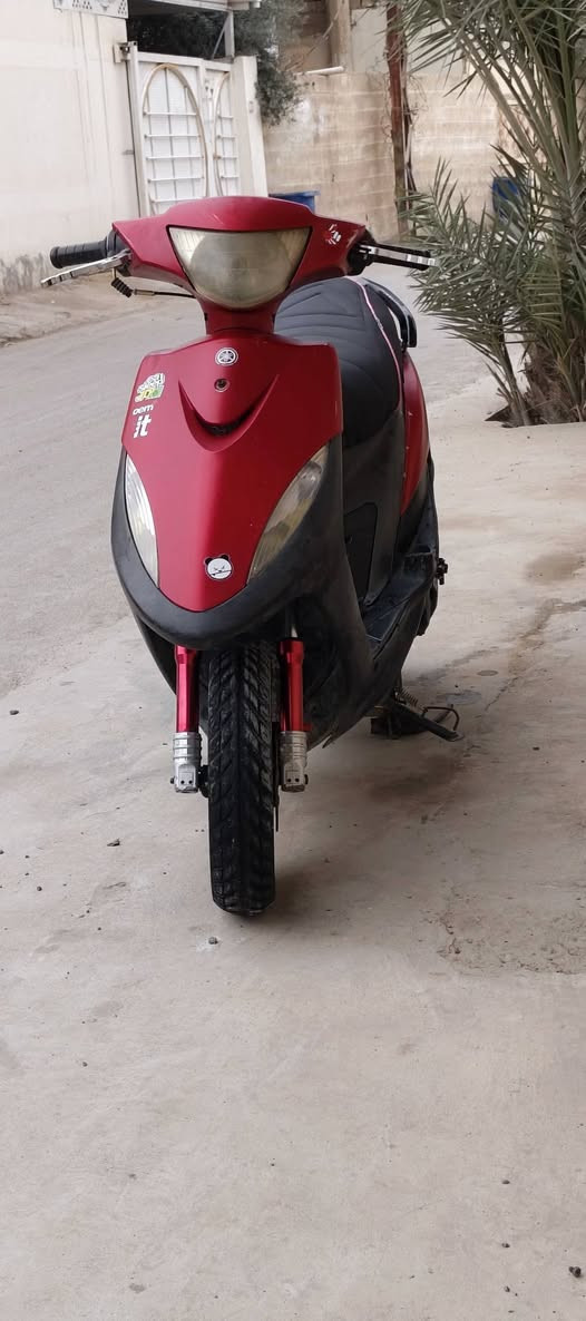 سلام عليكم دراجة ماكس عدلة للبيع بوشة ٥٥ شلعة ومعدل شرط كهربأيات شغالة كلهن فقط ربط سلف هم موجود شغال دراجة نضيفة صور تحجي  سعر٣٥٠وبيهة مجال رقمي ***********
