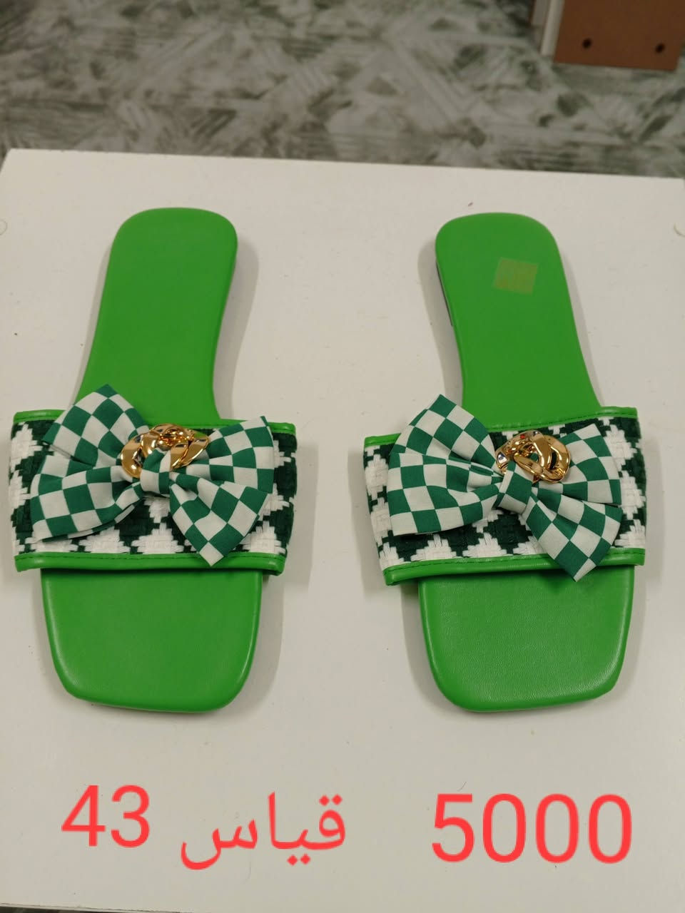 السلام عليكم بدون زحمة عندي غراض للبيع والي يحب يحجز واتساب ***********
