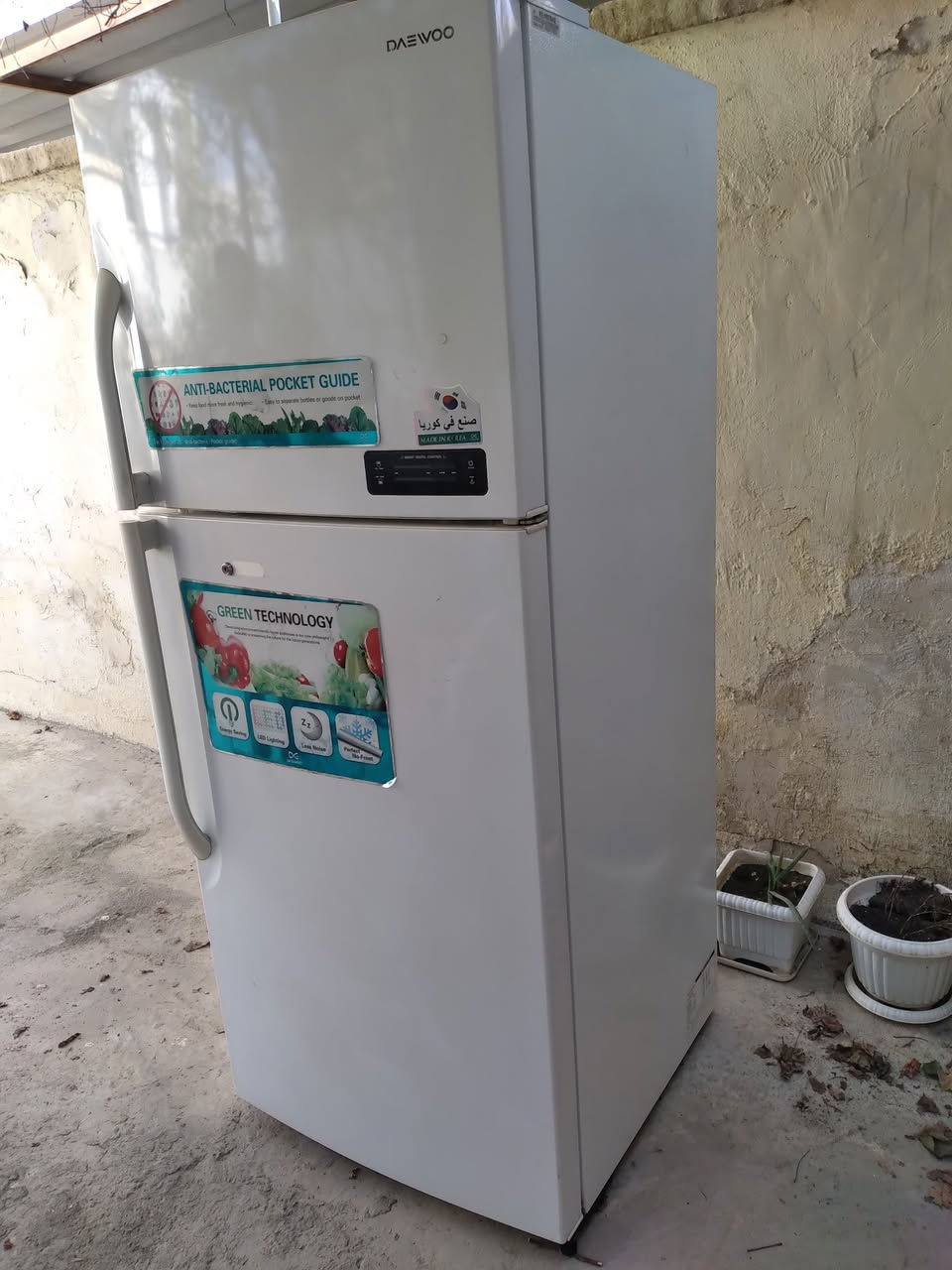 ثلاجة حجم 20 قدم نوع دايو الصنع كوري بخاخ
نظافة 100 % شغال اخو الجديد تبريد فول تثليج ممتاز تعال قيم واخــــــــذ للاستفسار الاتصـــــــــال على رقم *********** 
السعر 200 الف وبي مجال للطيبين كركوك, العراق
