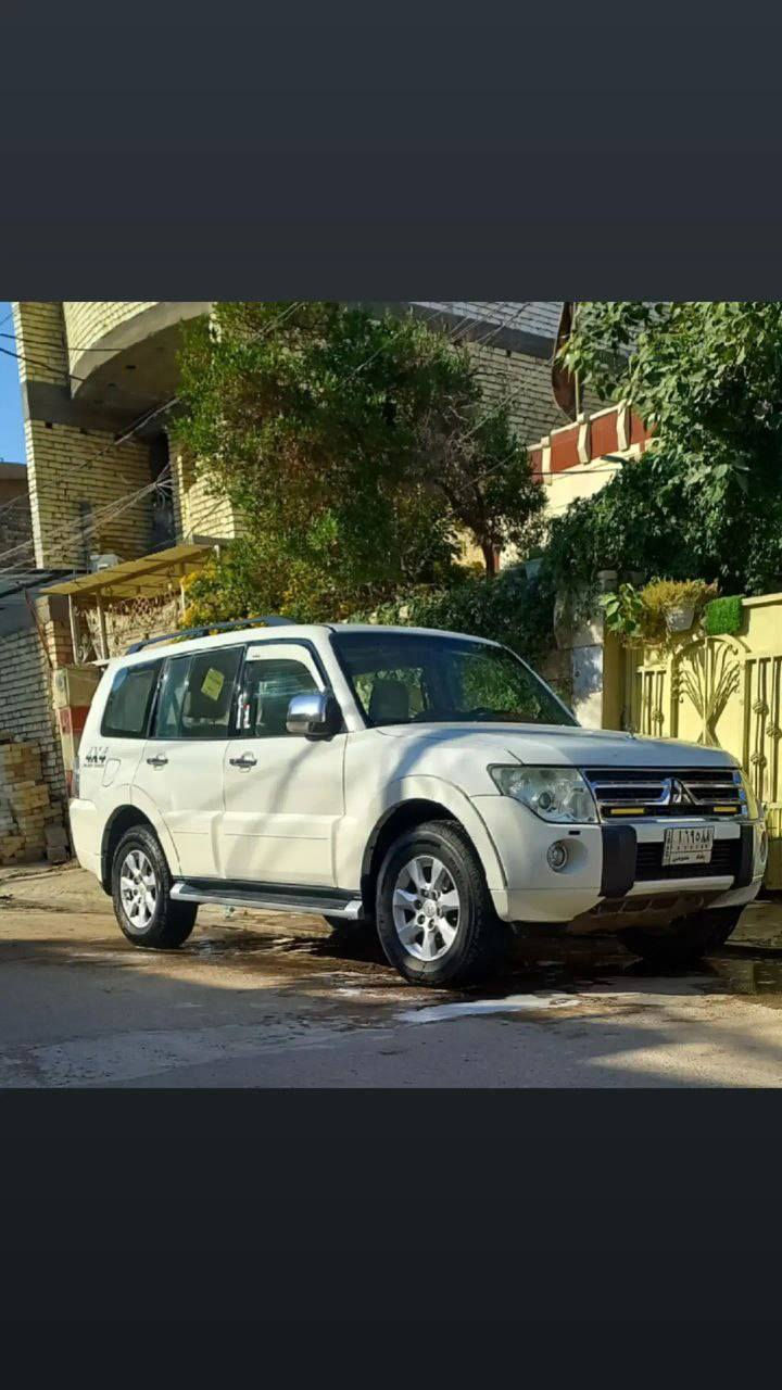 بسم الله الرحمان الرحيم 
السلام عليكم 
سيارة باجيرو 
موديل 2011
كفالة عامة قطرة صبغ ما بيهة علة وضع الوكالة  
مكينة 3 ونص 
رقم بغداد جديد و سنوية لل2030 العنوان بغداد 
السعر 155 ورقة 
مكانهة بغداد للستفسار ***********
