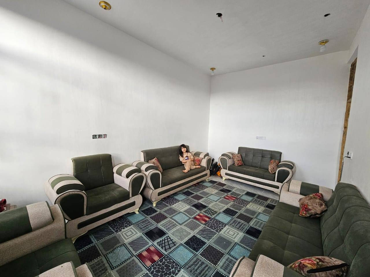 مشتمل 5*20 للبيع في الدبية الثالثة 
طابق واحد بناء ٢٥
للاستفسار أكثر اتصل *********** واتساب
