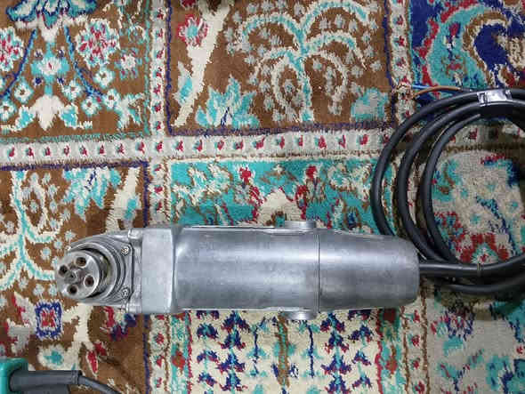 السلام عليكم. 
عدد كهرباء كلهن اصلي ياباني و الماني 
كلهن شغلات وشرط الفحص 
الاسعار والتفاصيل مذكوره داخل الصور 
يوجد توصيل لكفافه محافظات العراق وبغداد 5 آلاف 
*********** يوجد واتساب
