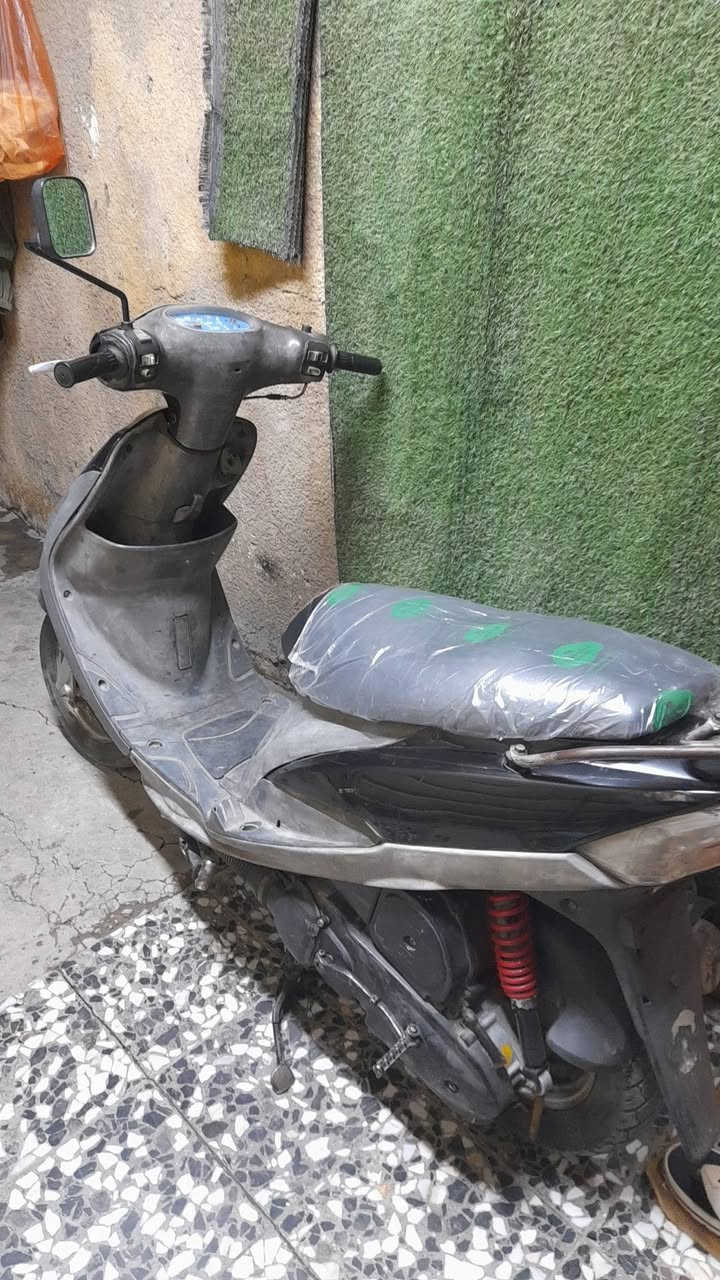 للبيع دراجه ماكس منغولي مكينه بلاديه مابيهه اي نقص مكاني بغداد مدينه الصدر السعر ٥٠٠الف هاذه رقمي ***********
