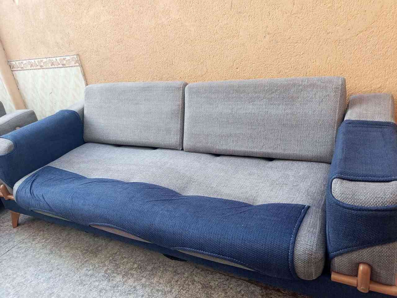 يا الله تخم تركي الأصلي شرط خشب زان يتحول سرير 5قطع 10 مقاعد السعر 400 ناصريه مركز ***********
