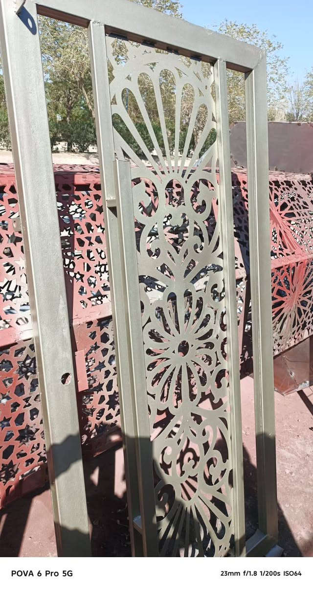 صباغ حديد بواب + شبابيك + محجرات+ تنضيف
بسعار مناسبا
الهاتف ***********
