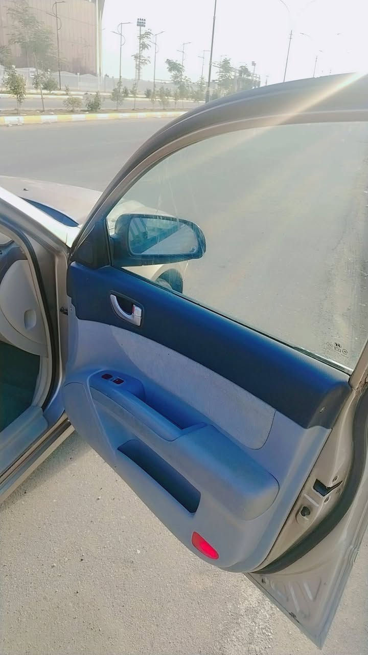 سلام عليكم  بيع مستعجل سوناتا 2006 رقم بابل مكفوله من الضربه وصبغ وتبديل بس جراد بصيط  مكينه 2400 دوش مامفتوحه كير تبريد حدايده باتري تخم تاير كله جديد 
سياره مال جناي لاتبخير ولاتنقيص كهربايات كله شغاله العلوان الناصريه المركز حي التضحيه رقم الهاتف  *********** 
السعر تصل وتدلل  مامتواجد ع فيس
