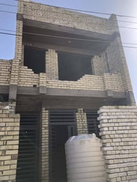 دار للبيع المساحه 110 متر طابقين زراعي سند 25  تبليط سحب انترنت اناره ...