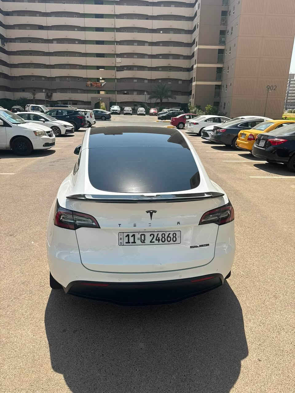 🚗 للبيع
– – Tesla Model Y Performance موديل 2022
🌍 بغداد -شارع السعدون
•   🛣️  المسافة المقطوعة    - ٨٢ الف كلم
------------------------------------------------------------
💰 السعر:190
✅ المواصفات :
📄 رقم بغداد + سنوية جديدة
• ⚡ المحرك: Dual Motor دفع رباعي
• 🛡 الضرار : جاملغ امامي جهة الساق
•ربع من البنيد  + داير التاير الخلفي
• 💺 الداخلية: أبيض سبورت فاخر
• 🛞 الويل: 21 إنج مع تايرات جديدة
• 🔋 صحة البطارية: 100%
🚀 الأداء
• قوة 510 حصان
• تسارع 0 إلى 100 خلال 3 ثواني
• نظام دفع رباعي AWD
• سقف بانوراما زجاج
• شاشة رئيسية 15 إنج
• كاميرات 360° + حساسات 360
• 8 كاميرات حول السيارة
• نظام Auto Pilot
• ⁠فك برومبو
• ⁠ستيرن Yoke
• نظام Full Self Driving
• دخول ذكي بدون مفتاح
• تشغيل عن بعد
• صندوق خلفي كهربائي
• مقاعد جلد كهربائية مع تدفئة وتبريد
• شاشة عدادات ديجيتال
• تحديثات أونلاين + لغة عربية
• واي فاي + GPS + بلوتوث
• YouTube – Netflix – TikTok – WhatsApp
• خرائط وملاحة
• • USB / AUX
للتواصل رقم الهاتف :***********
