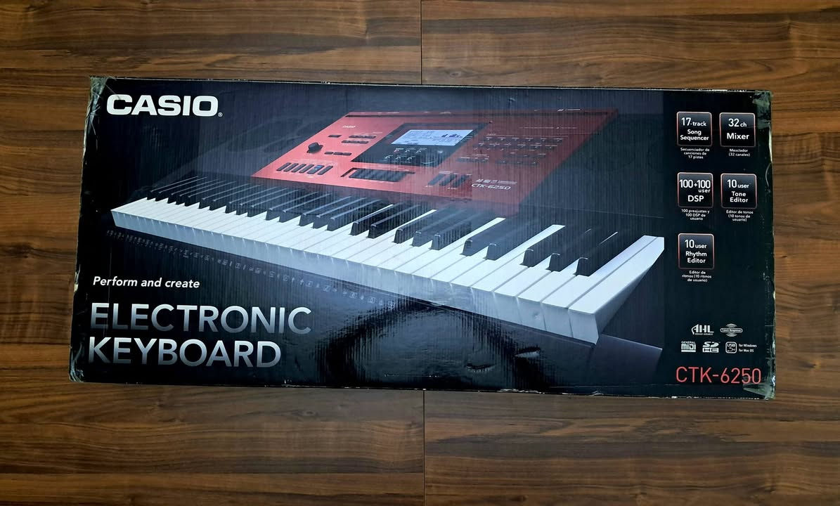 Casio ctk-6250
كامل مع جميع اغراضه 
نضيف بدون اي اعطال أو مشاكل
360الف و بيه مجال 

بغداد
*********** واتساب
