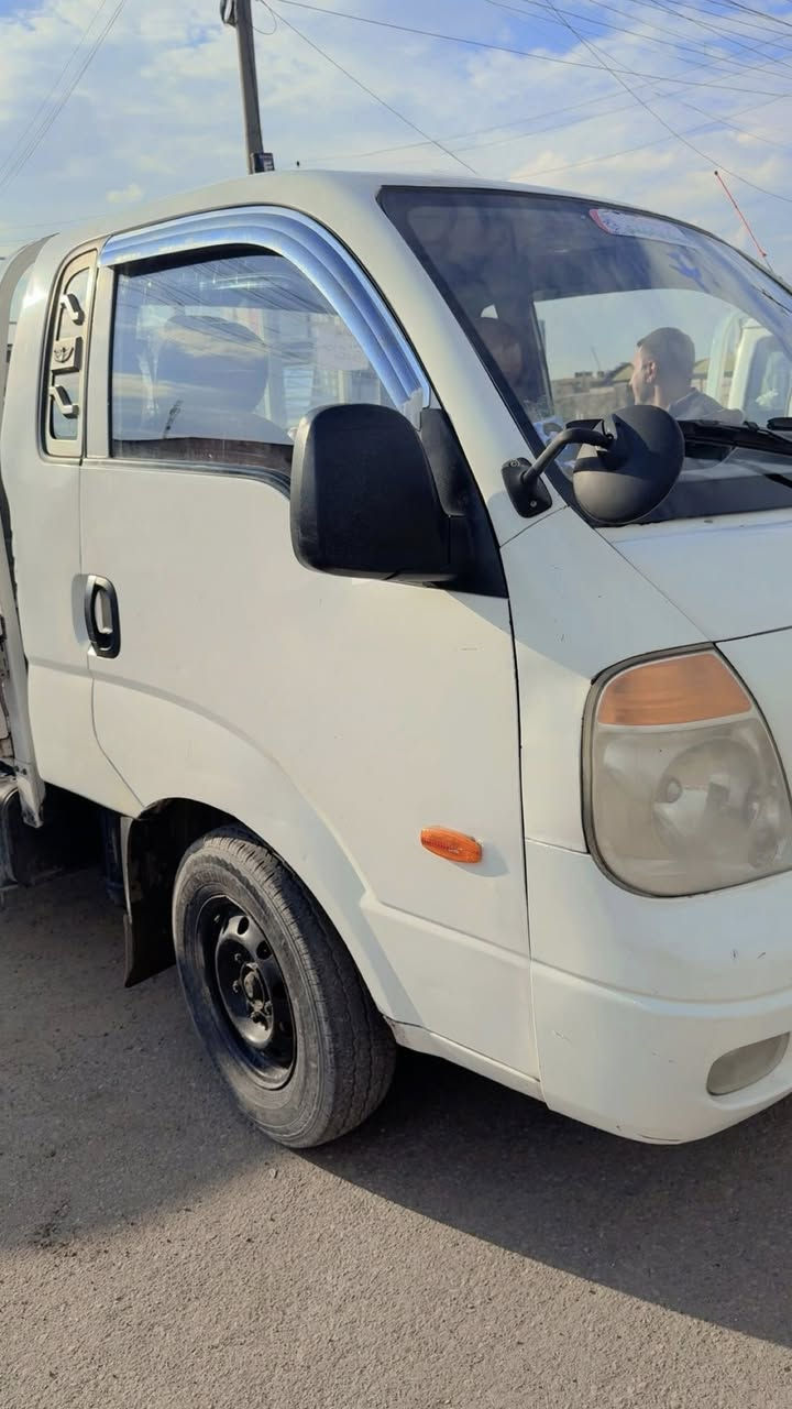 سلام عليكم كيا حمل عموشه البيع موديل 2008 مكينة بيها تبخير رقم بغداد سيارة حلوة مكان بغداد رقم الهاتف ***********
