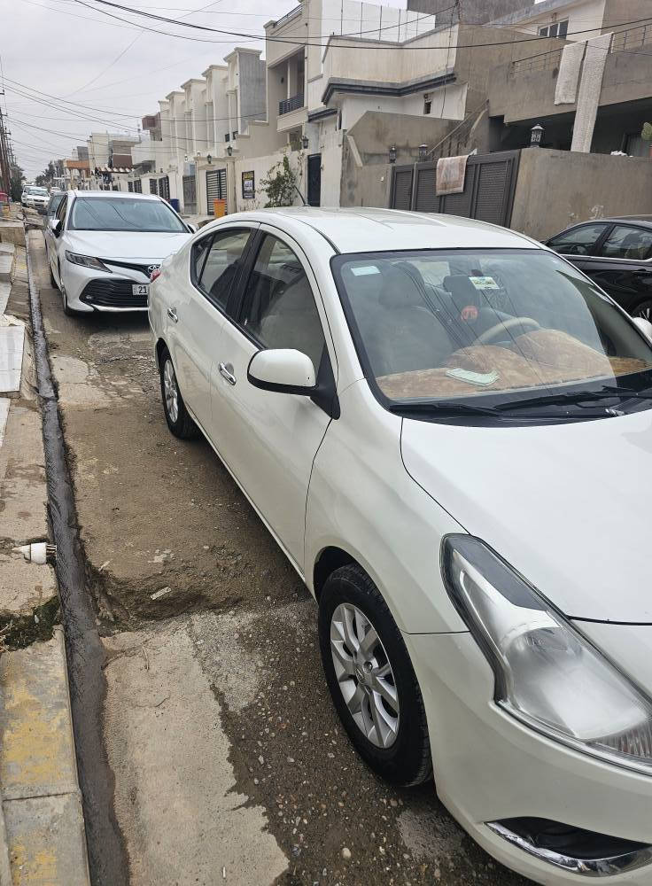 نيسان صني هندي مواصفات خليجي 
موديل ٢٠١٦ 
سيارا بلاد بصمة وباب الامامي وصندوق بصمة 
دبل كيج تبريد لمس
بي بطاقة بانزين 
سنوية بسمي 
ويل كروم  
مكان السيارا كركوك شوراو 
ضرر ٣٠سم تعديل باب السايق وجاملغ سكن صبغ 
وجاملغ الامامي سايق بي تعديل  بدون ضربة 
*********** كركوك, العراق
